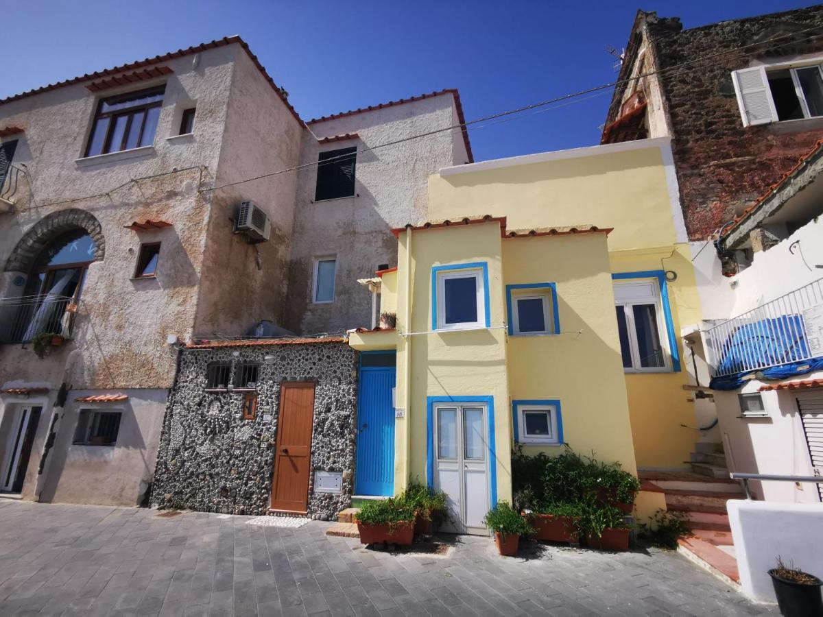 Beach House Ischia Bagian luar foto