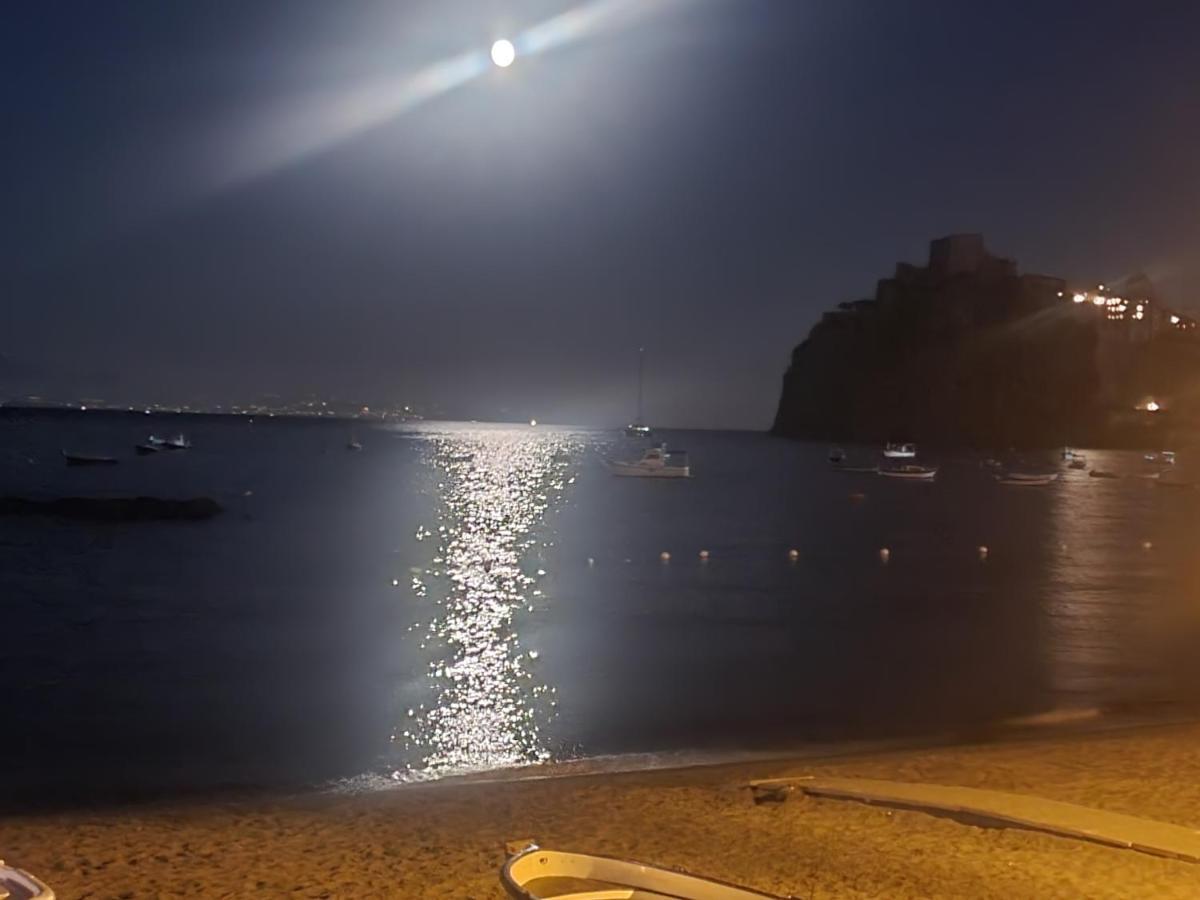 Beach House Ischia Bagian luar foto