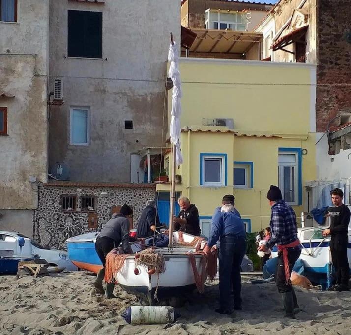Beach House Ischia Bagian luar foto