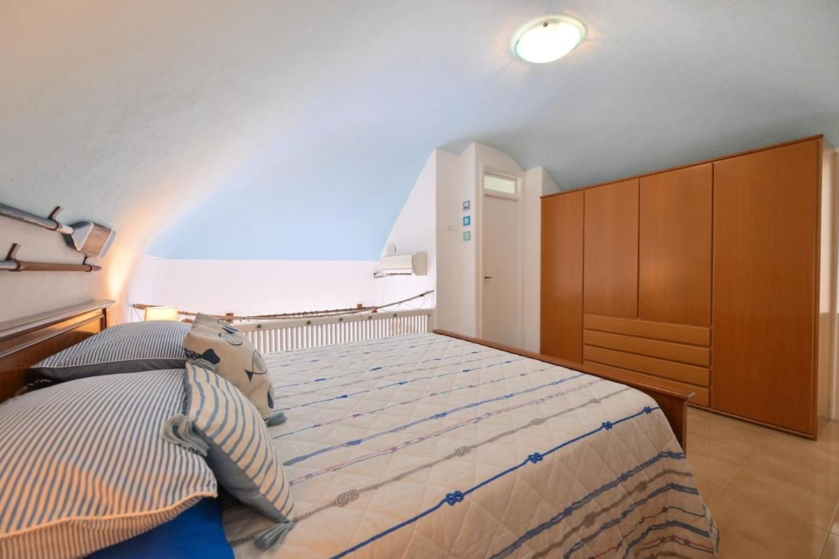 Beach House Ischia Bagian luar foto